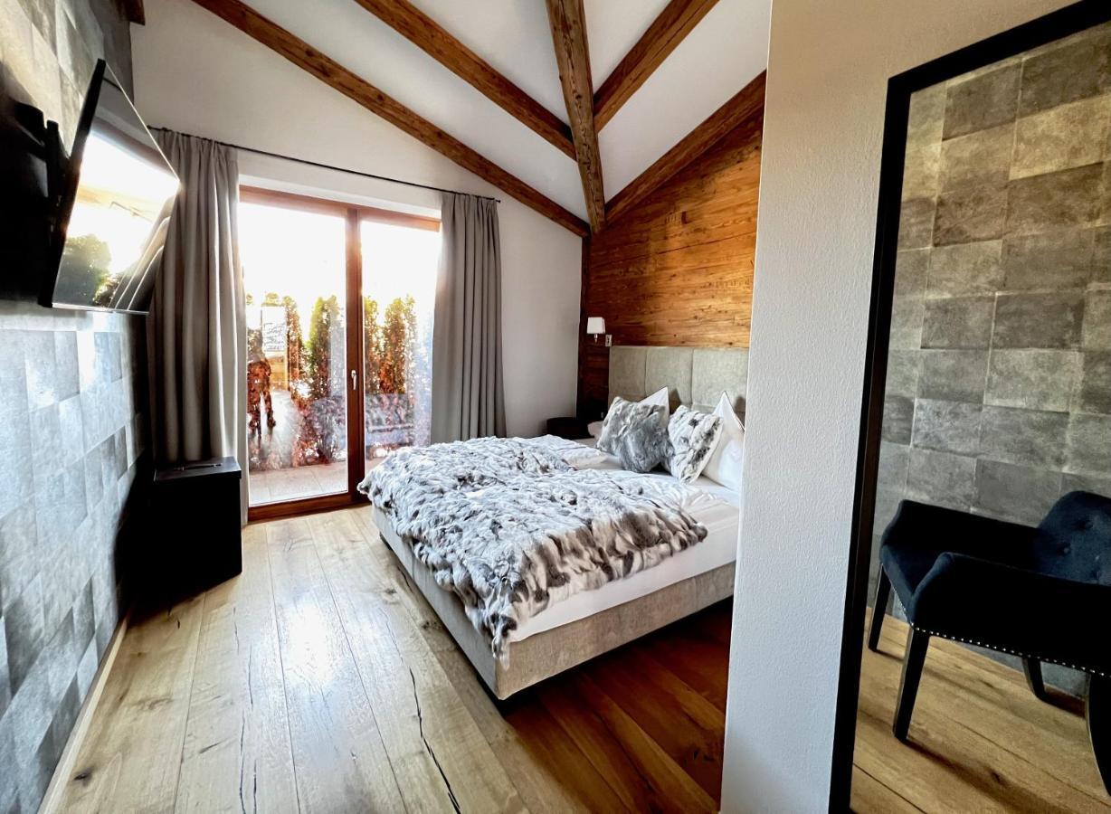 Hideaway Design Chalet By Belle Stay Κίτσμπουελ Εξωτερικό φωτογραφία